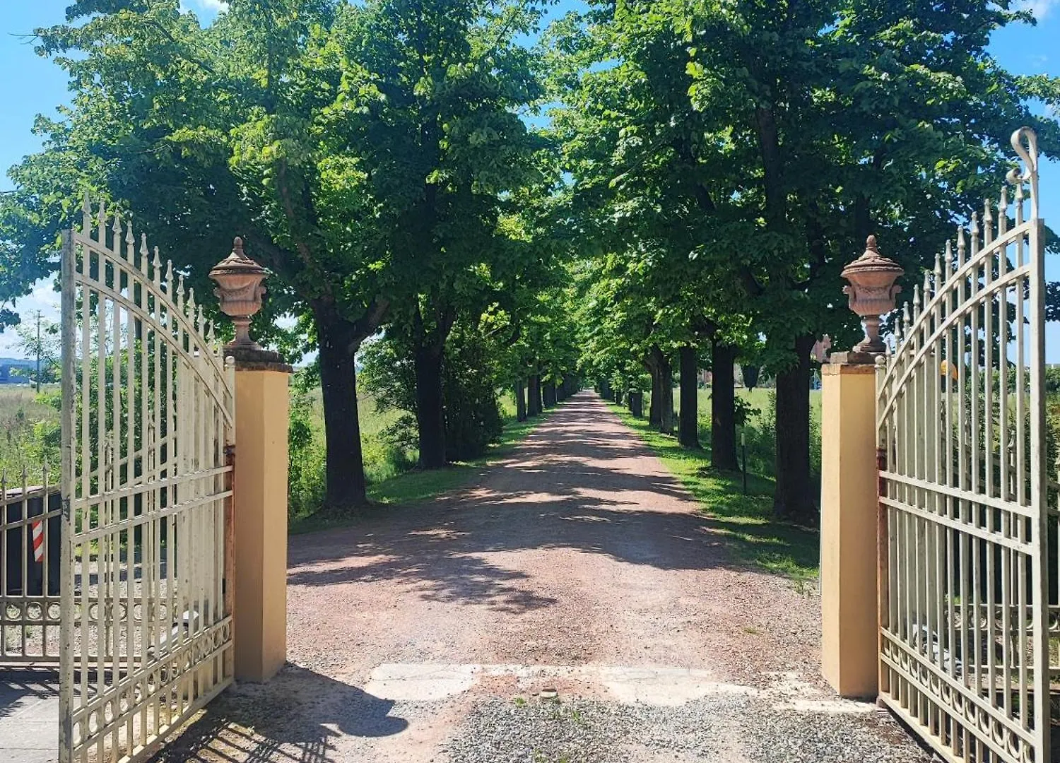 Apartment Appartamento In Villa Aulla Pontedera
